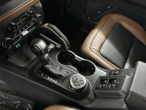 Used 2024 Ford Bronco Outer Banks image 18