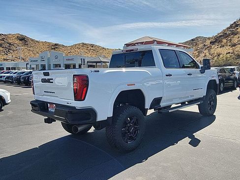 New 2025 GMC Sierra 2500 SLT w/ SLT Premium Package image 8
