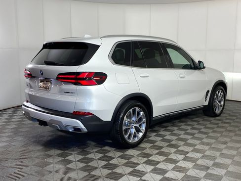 Certified 2024 BMW X5 xDrive40i w/ Premium Package image 9