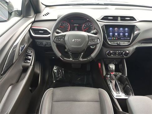 Used 2021 Chevrolet TrailBlazer RS w/ Technology Package image 16