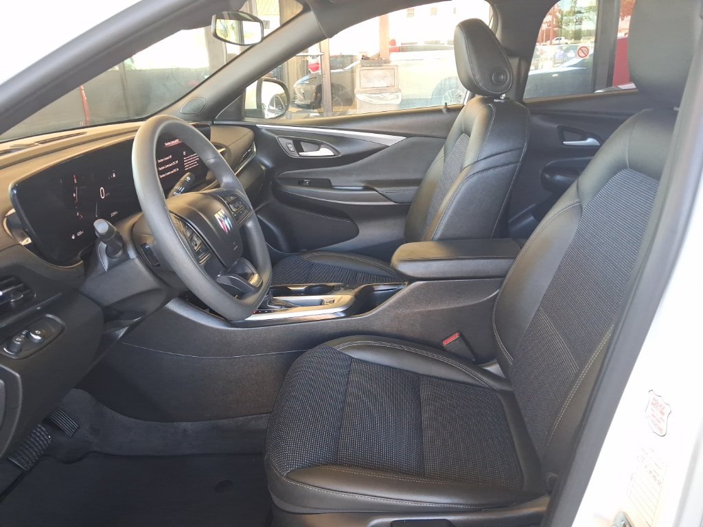 Used 2026 Buick Envista Preferred FWD image 4