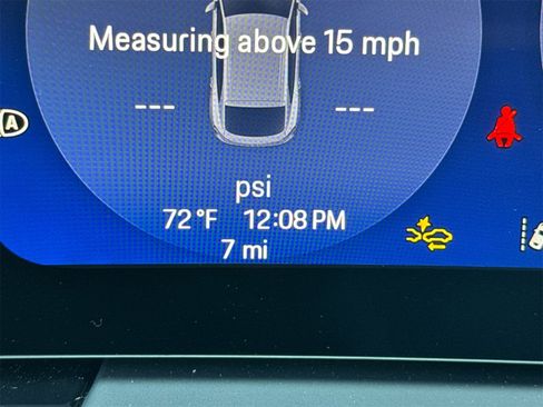 New 2025 Porsche Macan Electric image 29