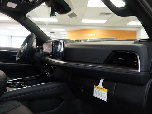 New 2026 Chevrolet Tahoe High Country w/ Sun And Tow Package AWD/4WD image 28