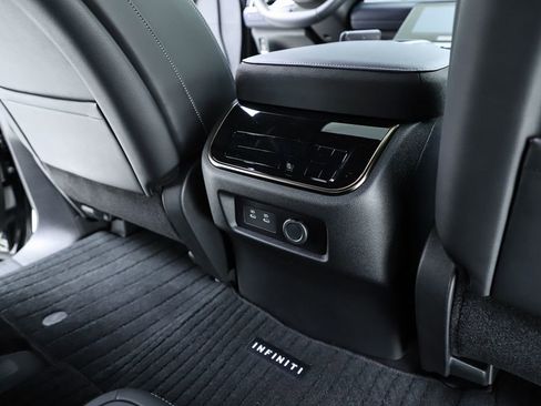 New 2026 INFINITI QX80 4WD w/ Sport Exterior Package image 40