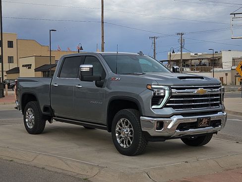 New 2026 Chevrolet Silverado 2500 LTZ w/ LTZ Premium Package image 6