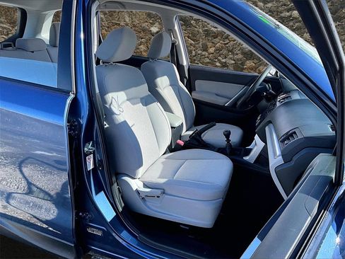 Used 2014 Subaru Forester 2.5i image 7