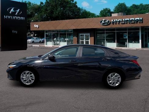 New 2026 Hyundai Elantra Blue image 3