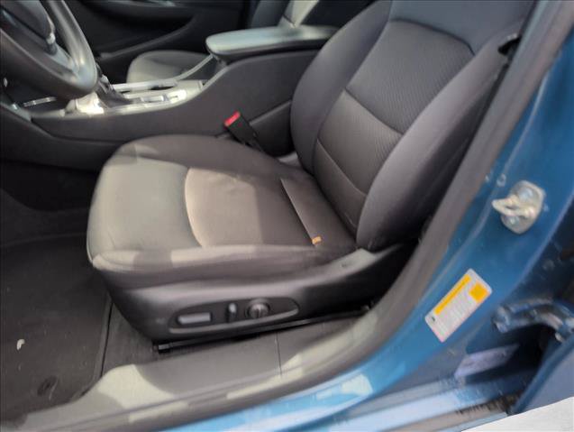 Used 2025 Chevrolet Malibu LT FWD image 15