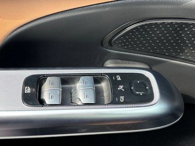 New 2027 Mercedes-Benz E 350 4MATIC Sedan image 36