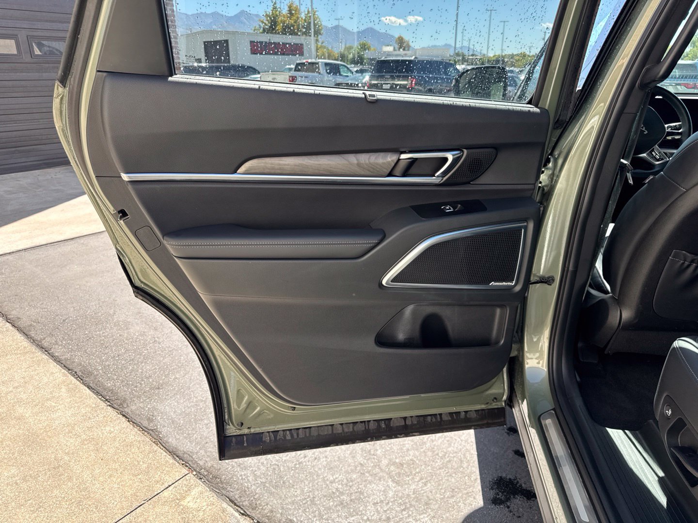 Used 2025 Kia Telluride SX X-Line AWD/4WD image 18