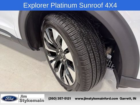Used 2026 Ford Explorer Platinum w/ LUX Leather Package AWD/4WD image 15