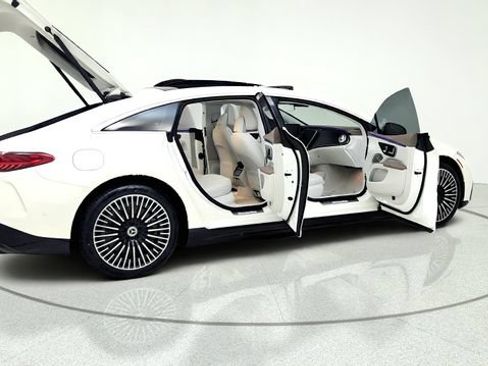 Used 2023 Mercedes-Benz EQS 450+ Sedan image 19