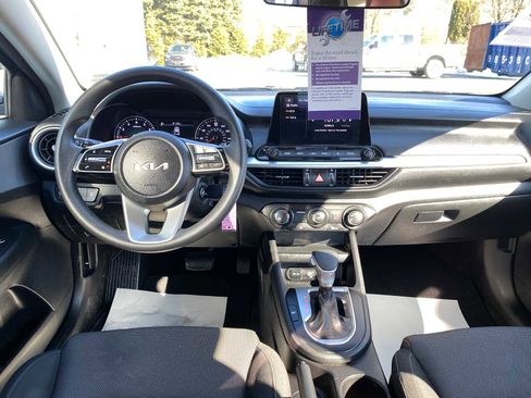 Used 2023 Kia Forte LXS w/ LXS Technology Package image 6