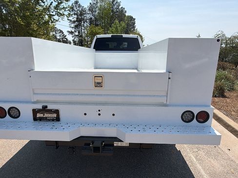 New 2026 RAM 5500 Tradesman w/ Chrome Appearance Group AWD/4WD image 9