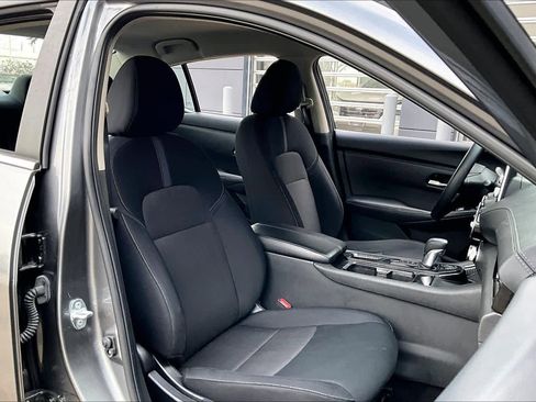 Used 2023 Nissan Sentra SV image 8