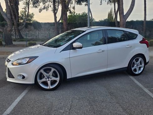Used 2012 Ford Focus Titanium w/ Titanium Handling Pkg FWD image 20