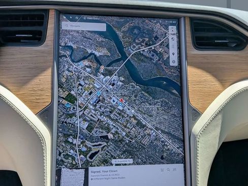 Used 2018 Tesla Model X 75D AWD/4WD image 16