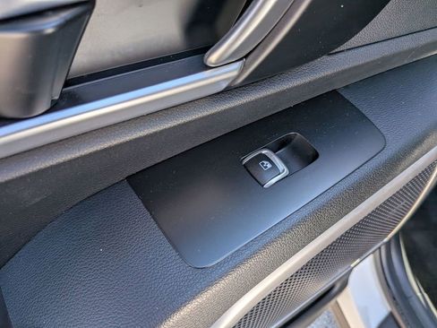 Used 2025 Kia Telluride S AWD/4WD image 28