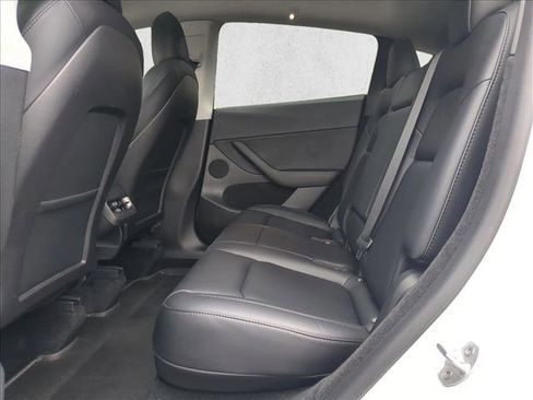 Used 2023 Tesla Model Y Performance image 22