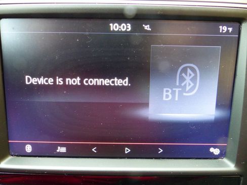 Used 2016 Volkswagen Golf SE image 31