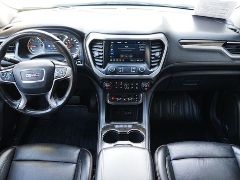 Used 2022 GMC Acadia AT4 image 17