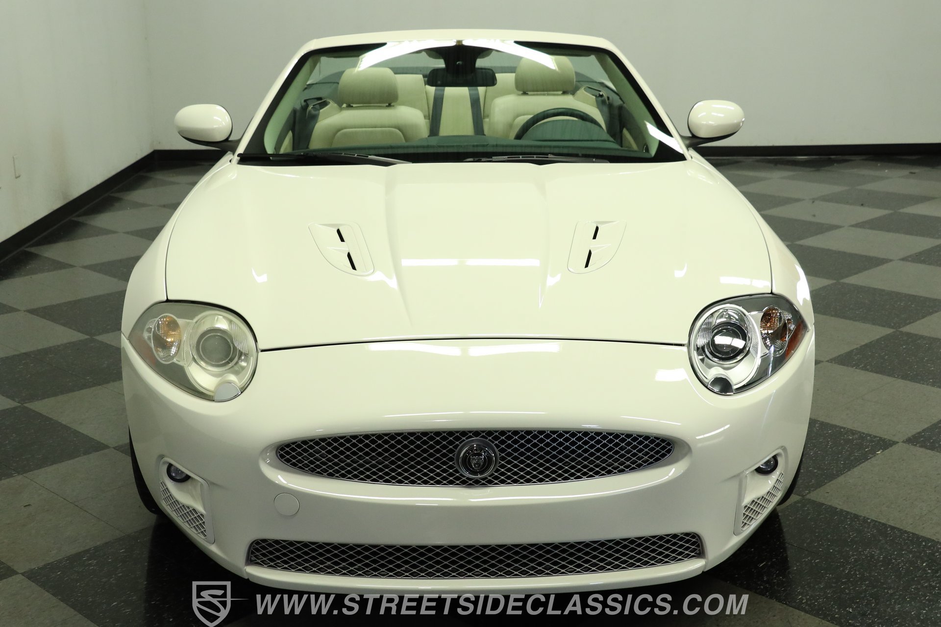 Used 2007 Jaguar XKR R RWD image 16