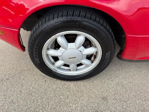 Used 1991 MAZDA MX-5 Miata RWD image 23