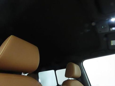 New 2025 Volkswagen ID. Buzz Pro S Plus image 21