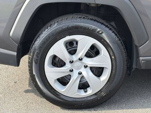 Used 2025 Toyota RAV4 LE AWD/4WD image 7