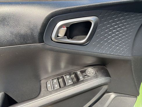 Certified 2023 Kia Soul EX FWD image 18