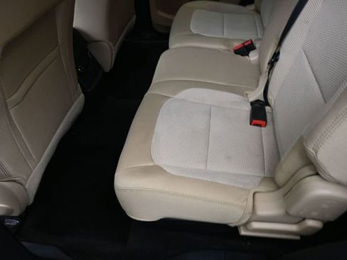 Used 2017 Ford Explorer XLT FWD image 21