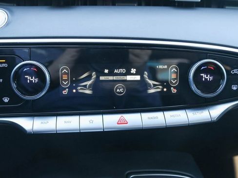 Used 2025 Genesis GV70 2.5T image 23