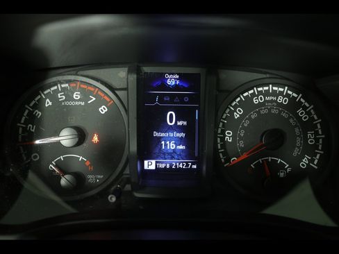 Used 2022 Toyota Tacoma SR image 22