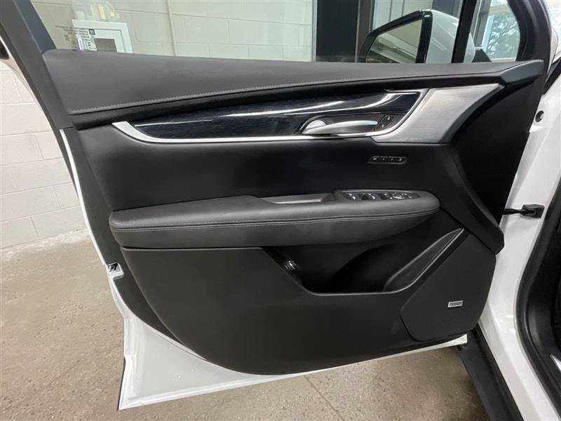 Used 2024 Cadillac XT5 Premium Luxury FWD image 9