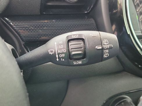 Used 2019 MINI Cooper Clubman ALL4 w/ Premium Package image 34