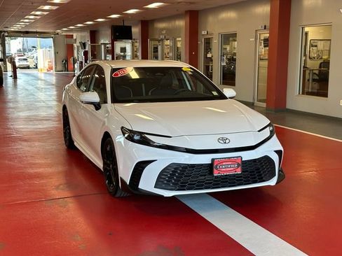 Certified 2025 Toyota Camry SE AWD/4WD image 2