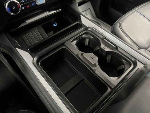 Used 2025 Ford F450 Platinum w/ FX4 Off-Road Package image 42