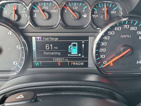 Certified 2015 Chevrolet Suburban LT w/ Luxury Package RWD image 4
