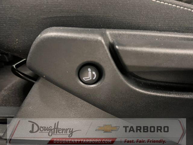 Used 2025 Nissan Pathfinder SV FWD image 34