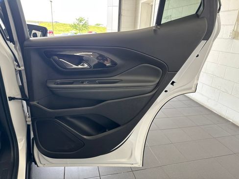 Used 2024 GMC Terrain AT4 AWD/4WD image 46