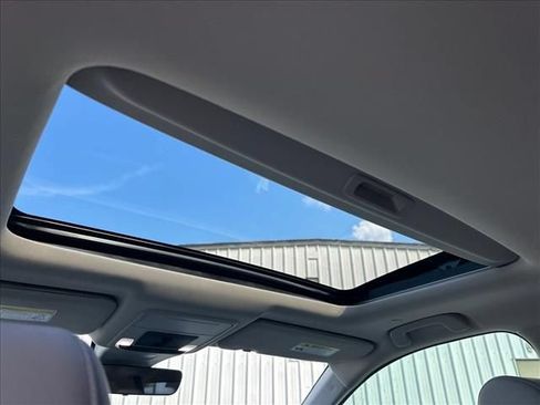 Used 2025 Honda CR-V EX-L image 15