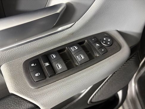 Used 2021 RAM 1500 Big Horn image 14