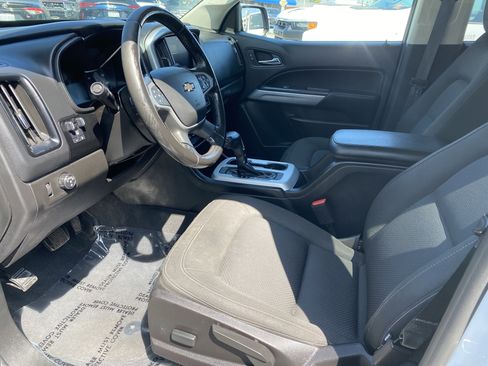 Used 2020 Chevrolet Colorado LT w/ Safety Package RWD image 18