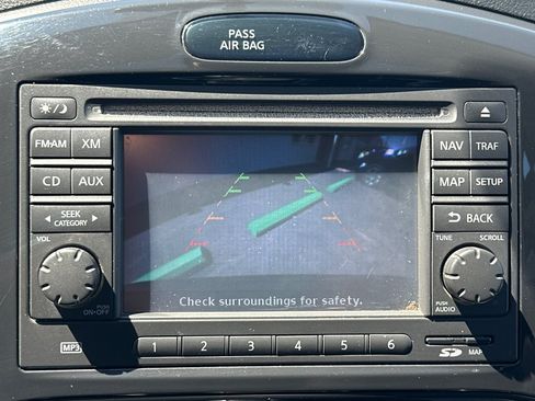 Used 2014 Nissan Juke SL AWD/4WD image 16