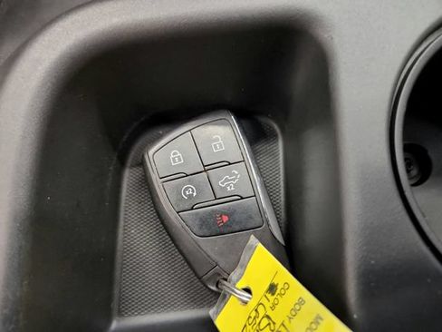 Used 2024 Chevrolet Silverado 1500 LT AWD/4WD image 40