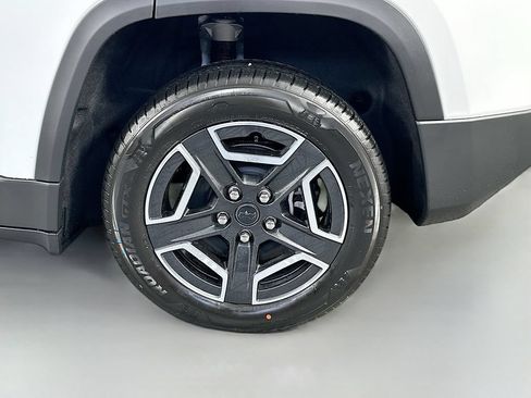 New 2026 Jeep Cherokee Laredo AWD/4WD image 17