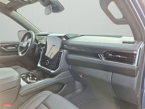 New 2026 GMC Yukon Elevation image 14