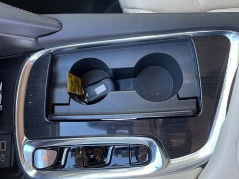 Used 2023 Buick Enclave Essence image 13