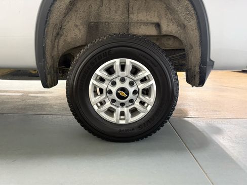 Used 2022 Chevrolet Silverado 2500 LT w/ Convenience Package AWD/4WD image 10
