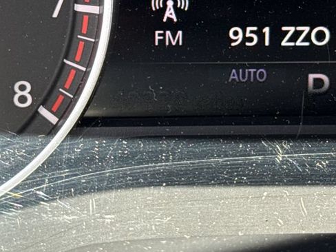 Used 2024 Nissan Pathfinder SV AWD/4WD image 23